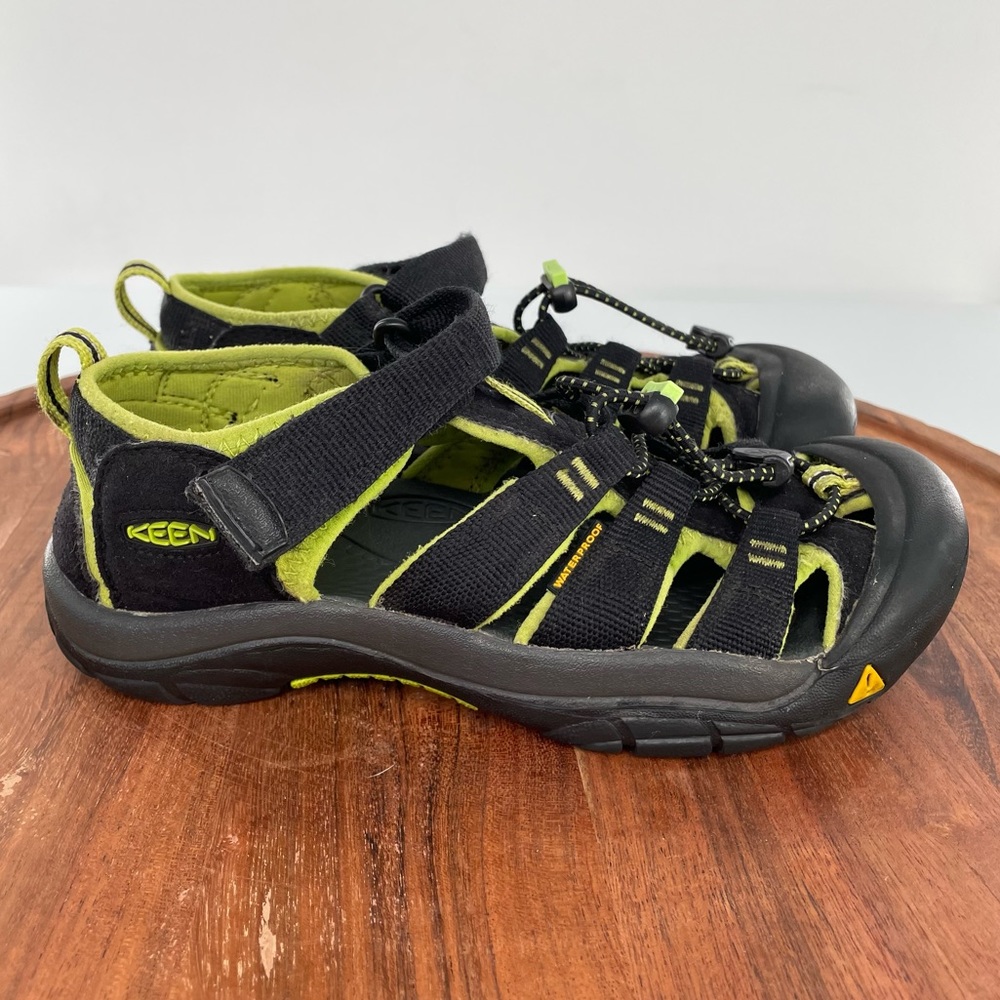 KEEN Newport H2 Sandals, Kids/Youth Size 5 - Picture 1 of 10